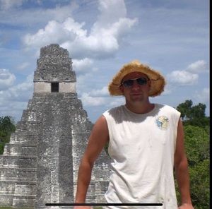 Meet your Posher, Ledge